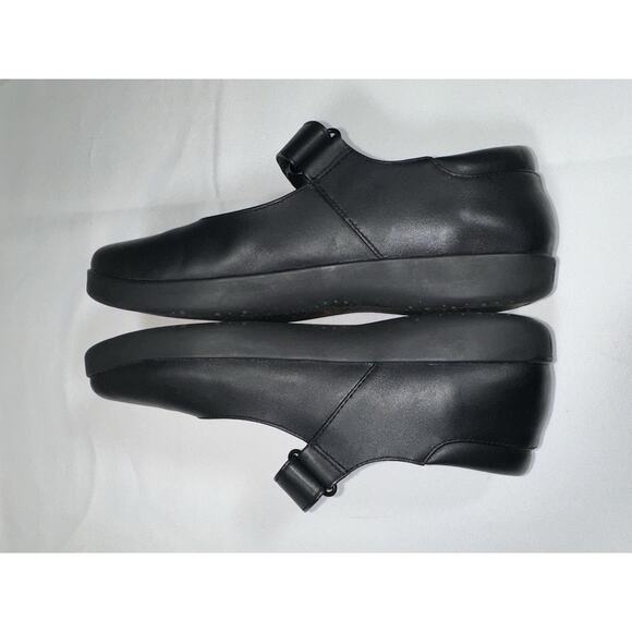 Camper Black Leather Mary Jane Janes Shoes Flat Hook & Loop Size EUR 38 / US 7.5 - Picture 8 of 12